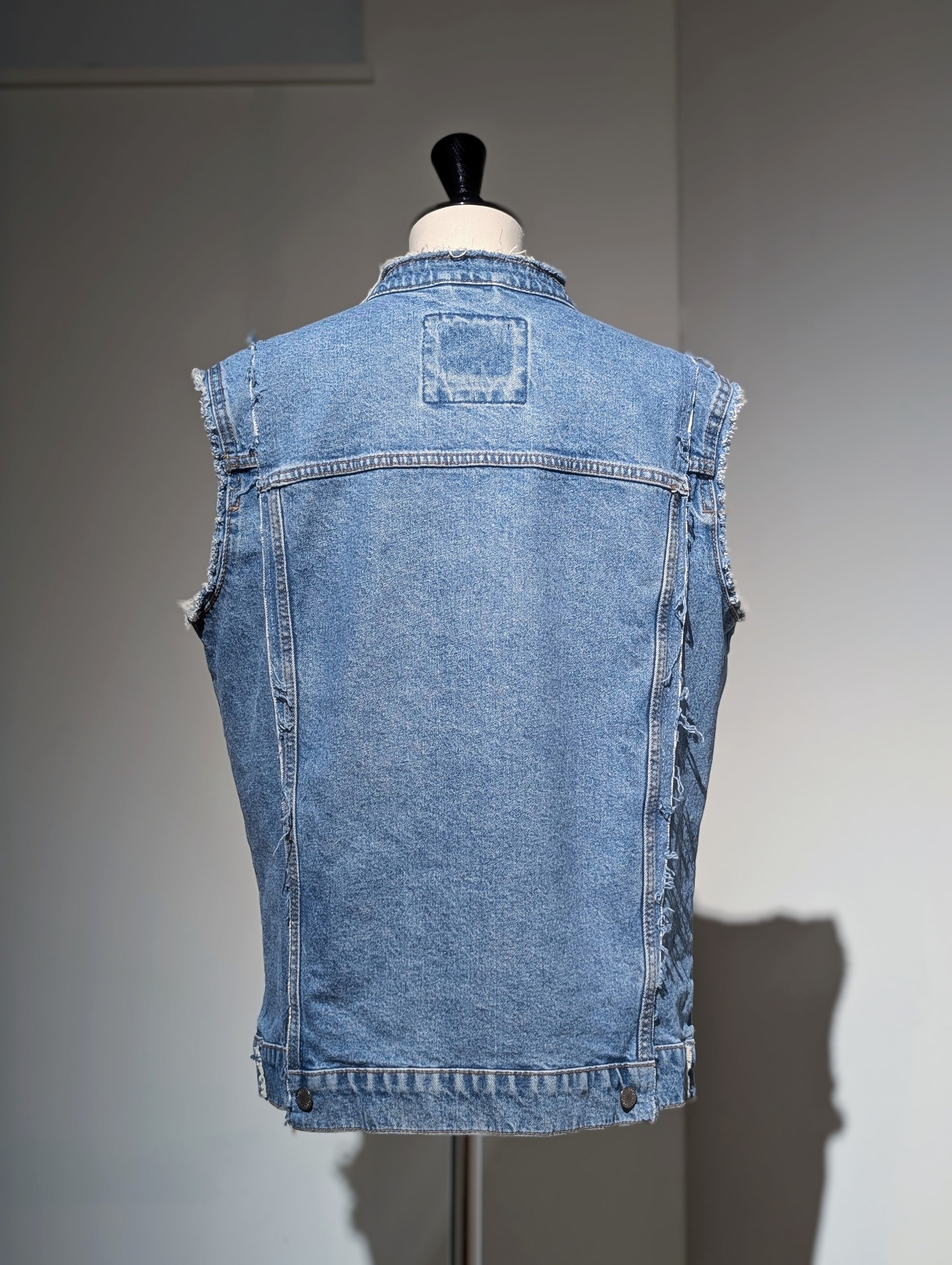 QUIITO RANDOM VEST