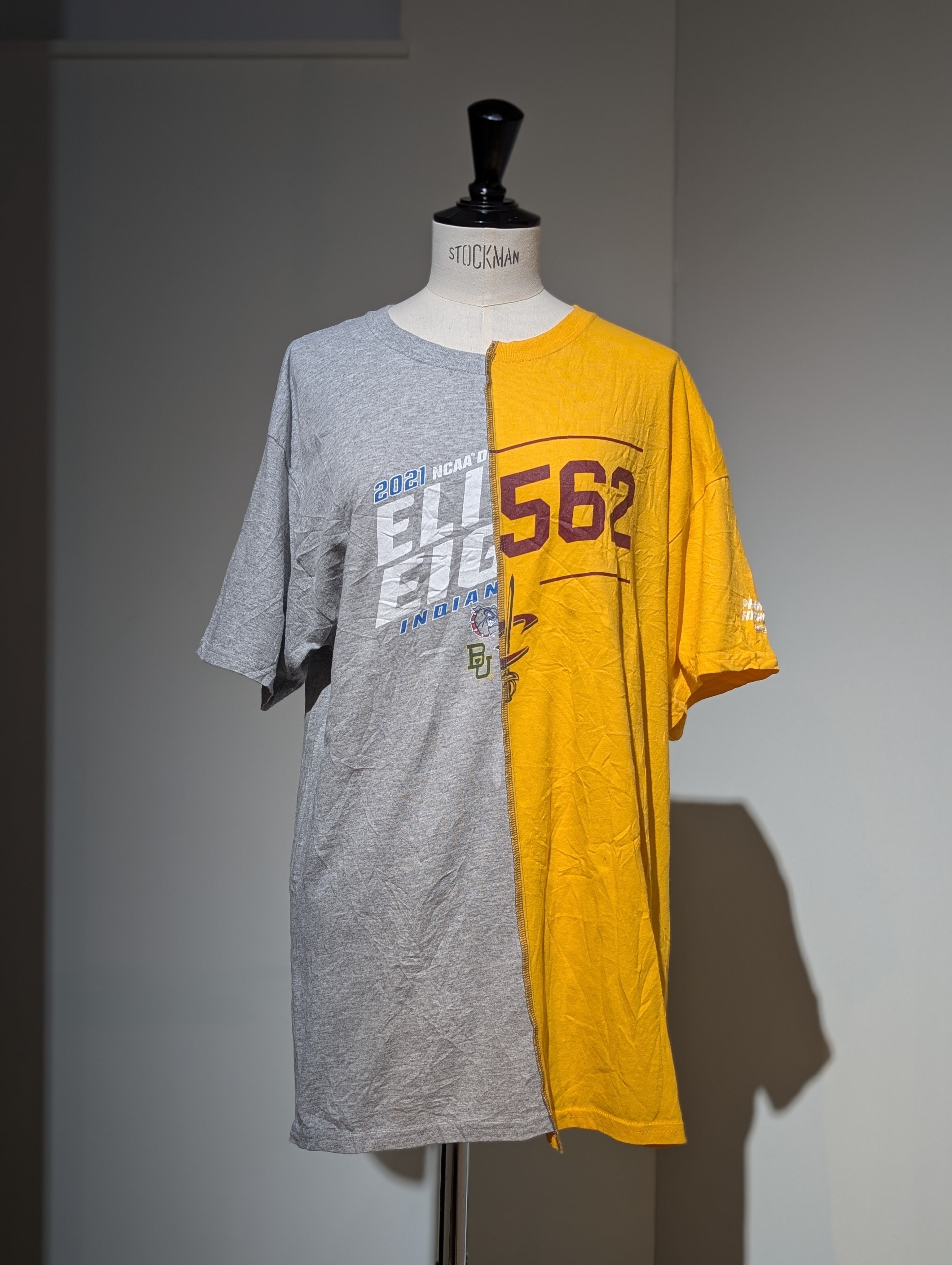 QUIITO HALF LOGO TEE