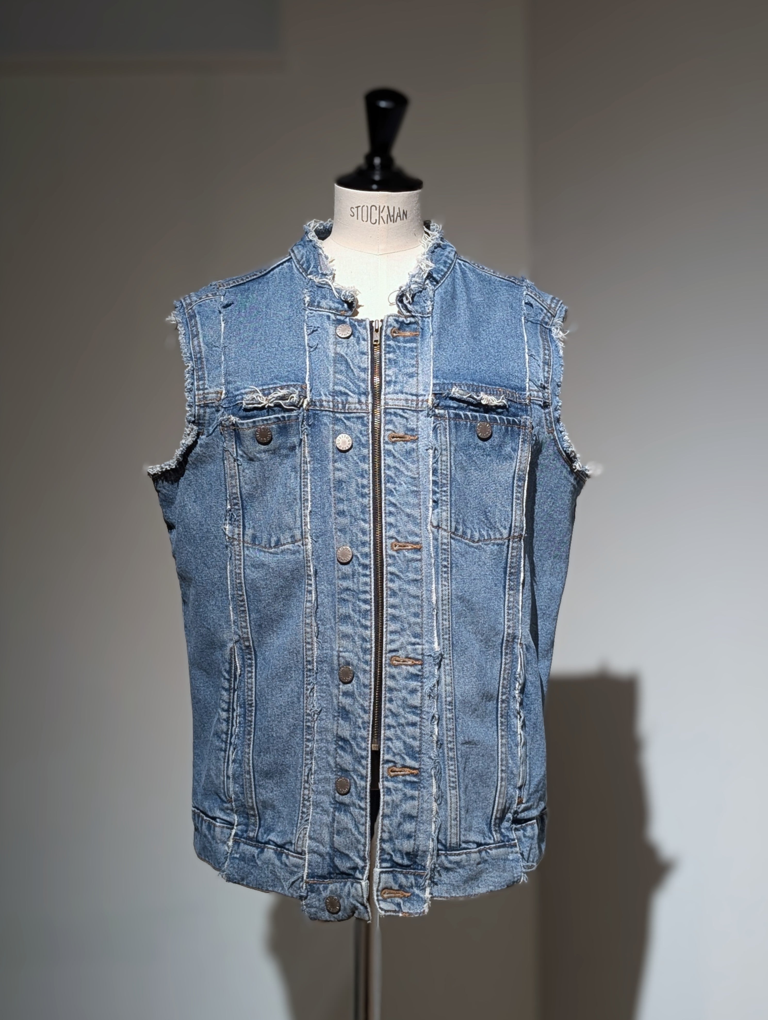 QUIITO RANDOM VEST