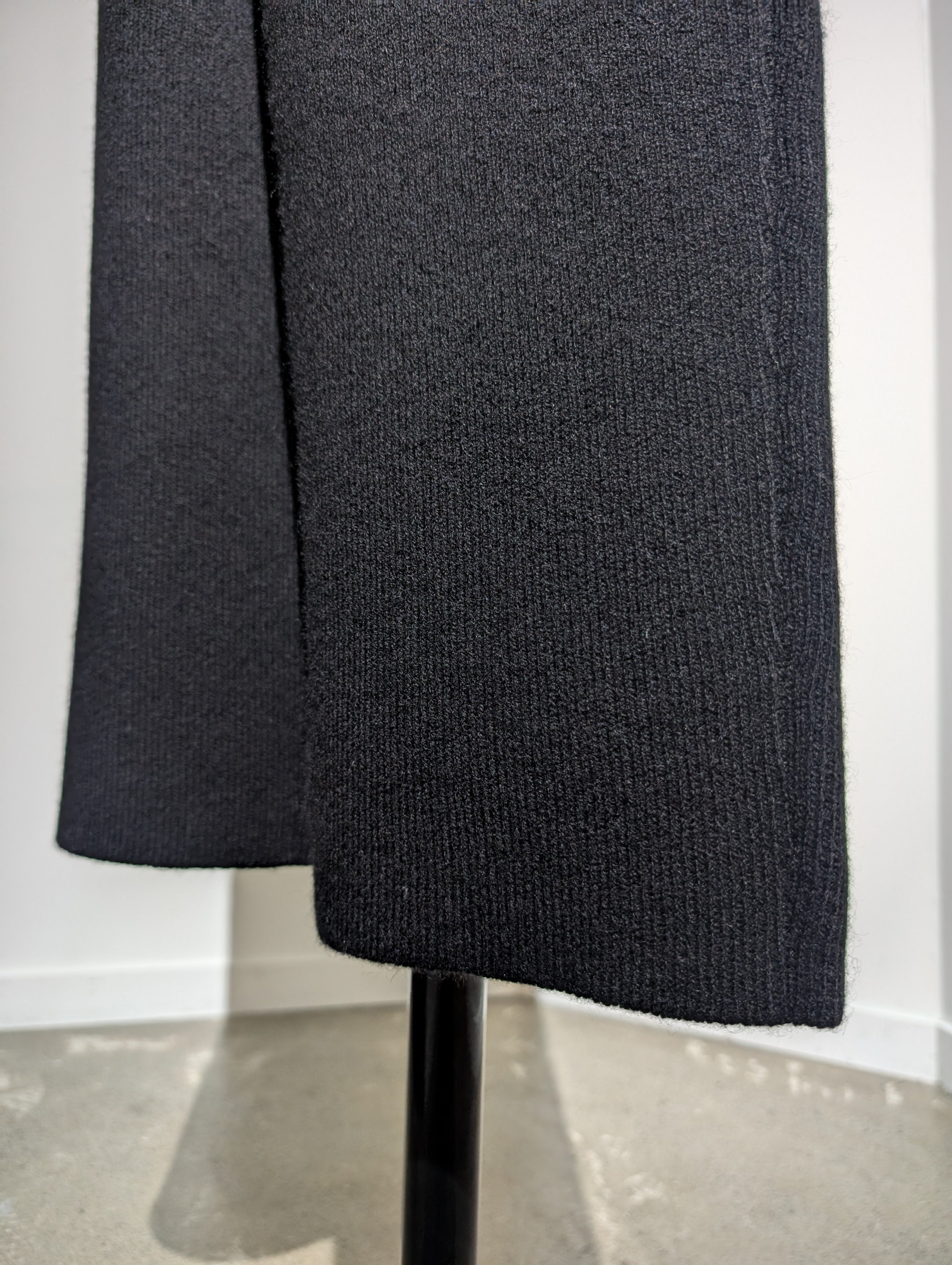 SEEALL  SAW51 KJ606S (YAK SMOOTH) KNIT ESSENTIAL PANTS