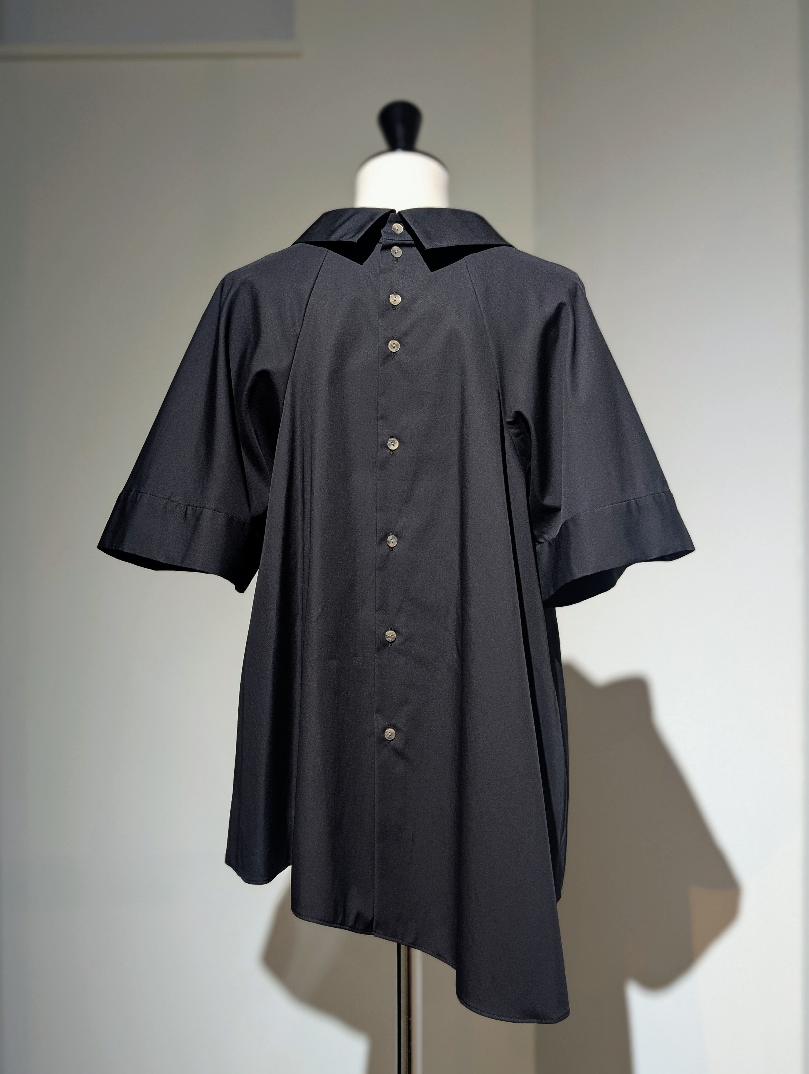 ENFOLD  HIGH-NECK BLOUSE