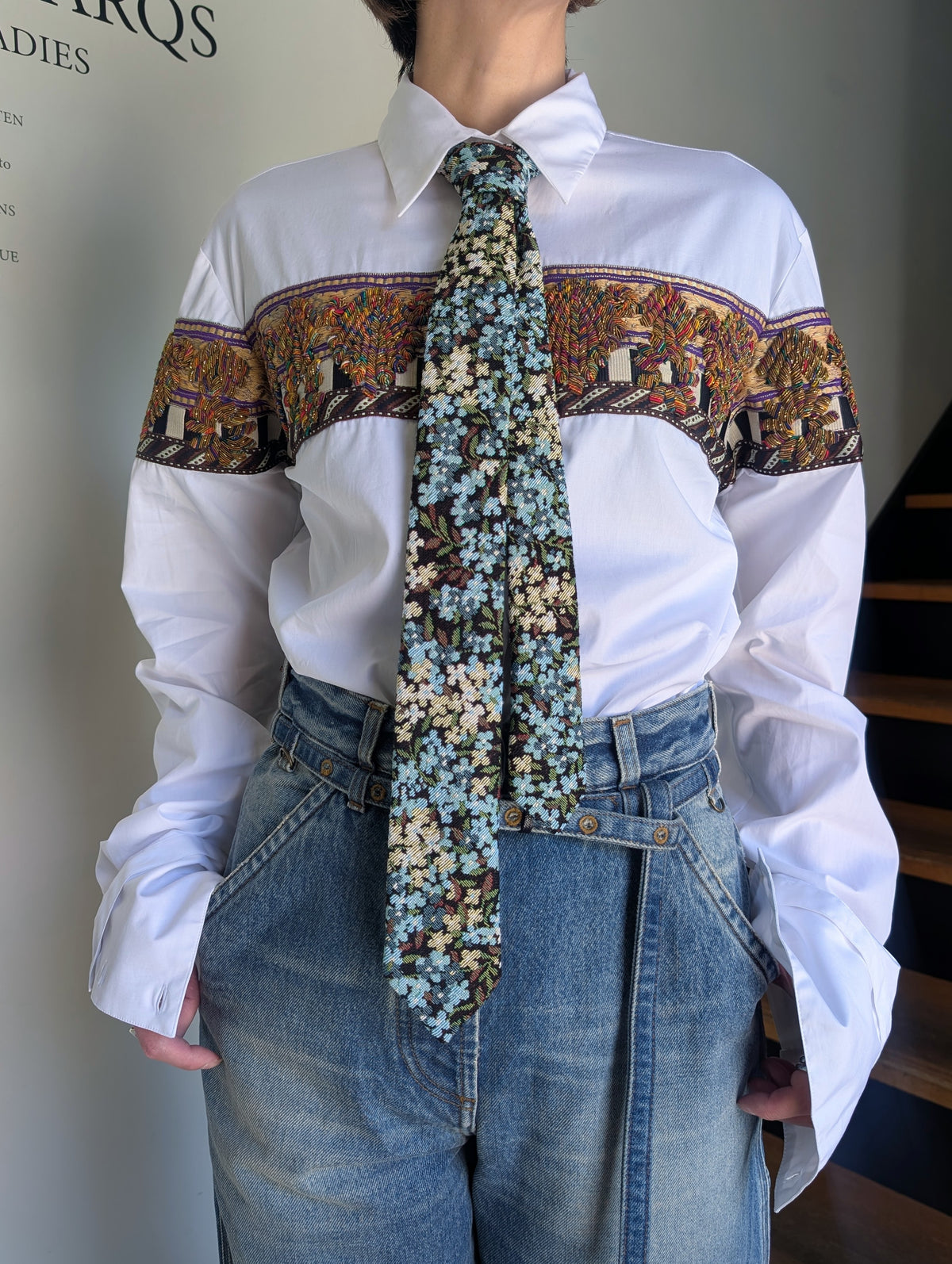 DRIES VAN NOTEN【262-010742】CHLORIS TRIS EMB 4445 W.W.SHIRT