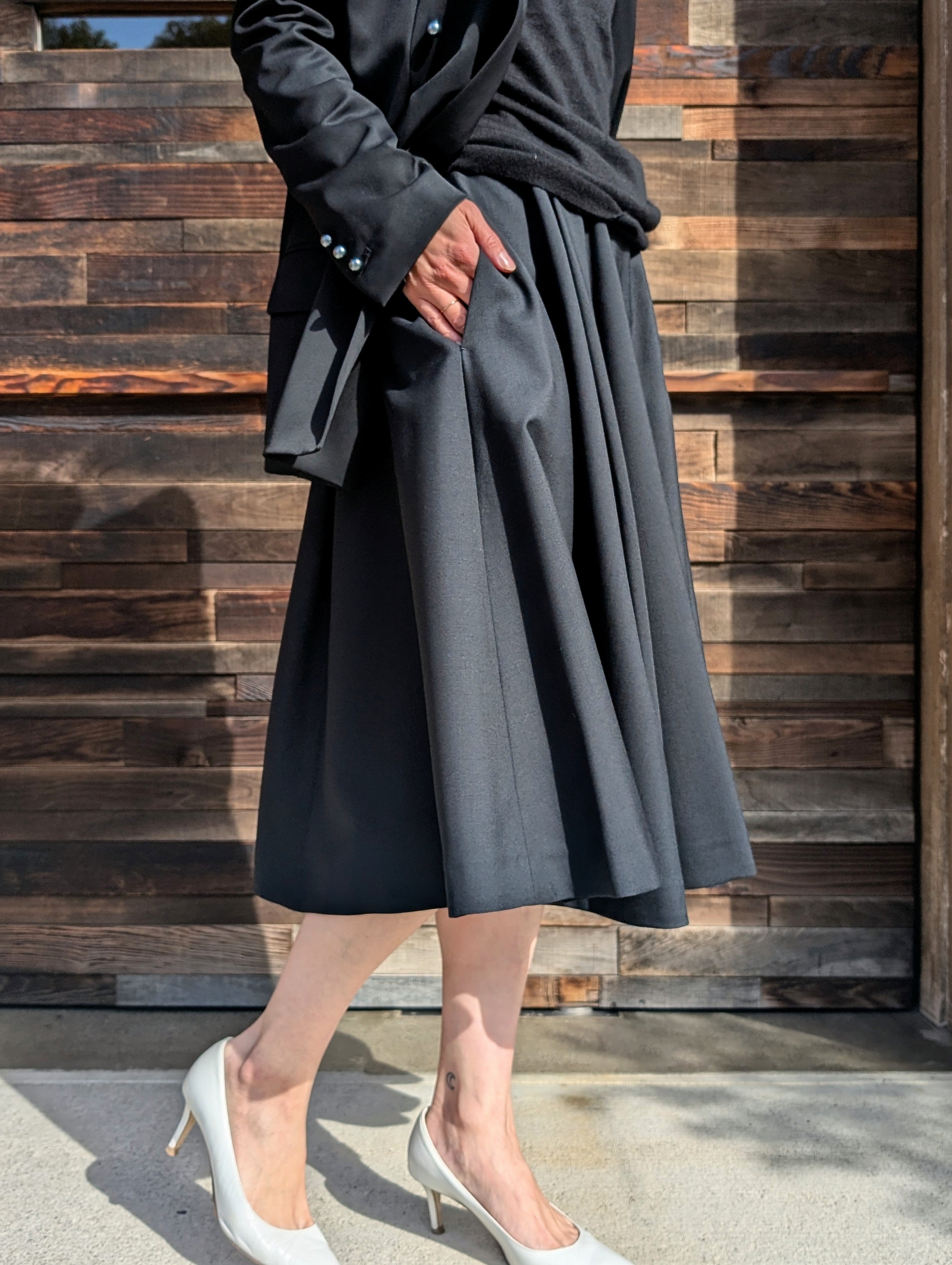 MADISONBLUE  TUCKED MI-MOLLET FLARE SKIRT W TRO