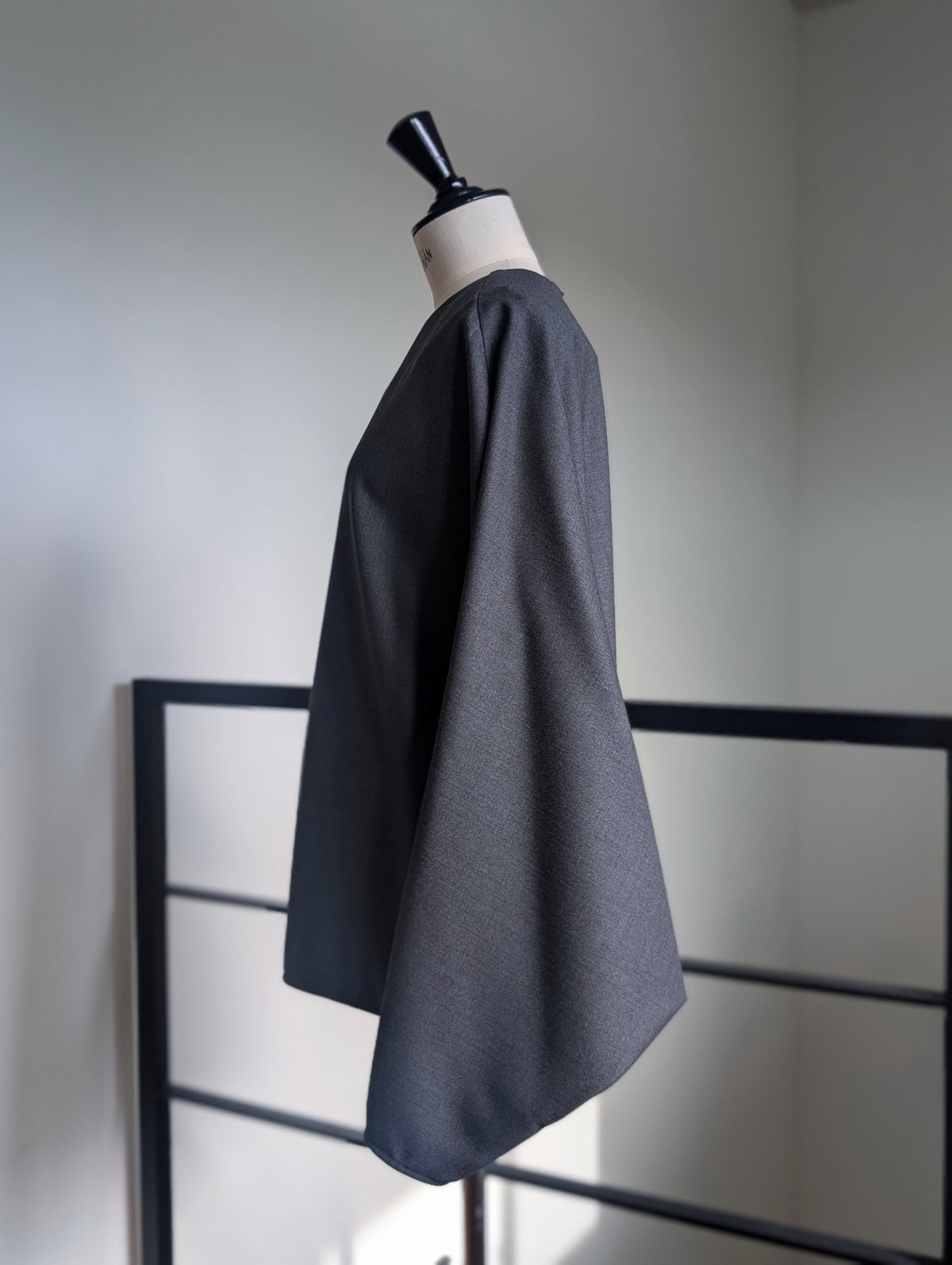 AEHRR 【021 Draping Form Crewneck PO】