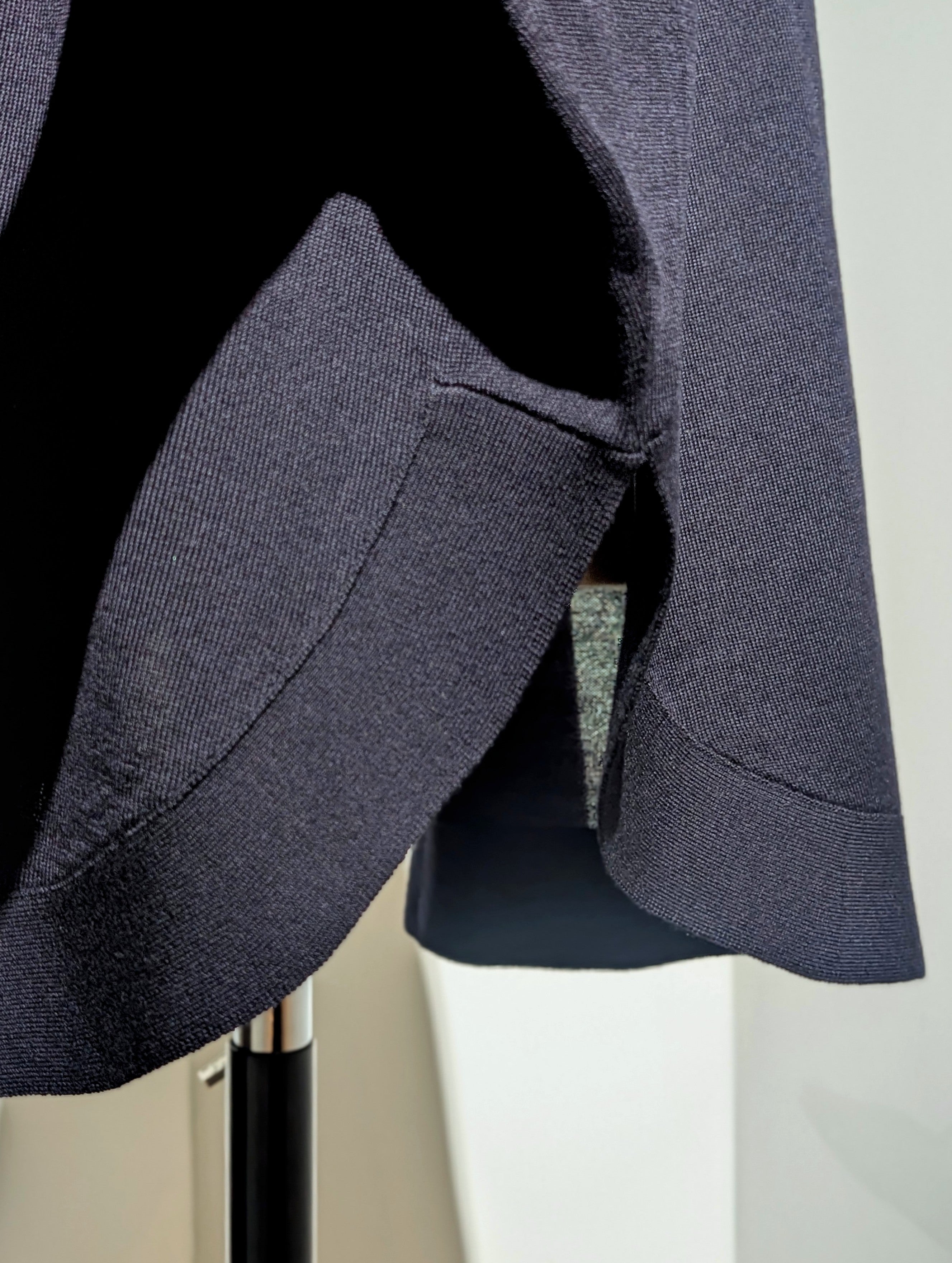 ENFOLD CIRCLE PULLOVER