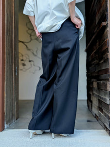 AEHRR 【Draping Crotch Box Pleats Trousers】