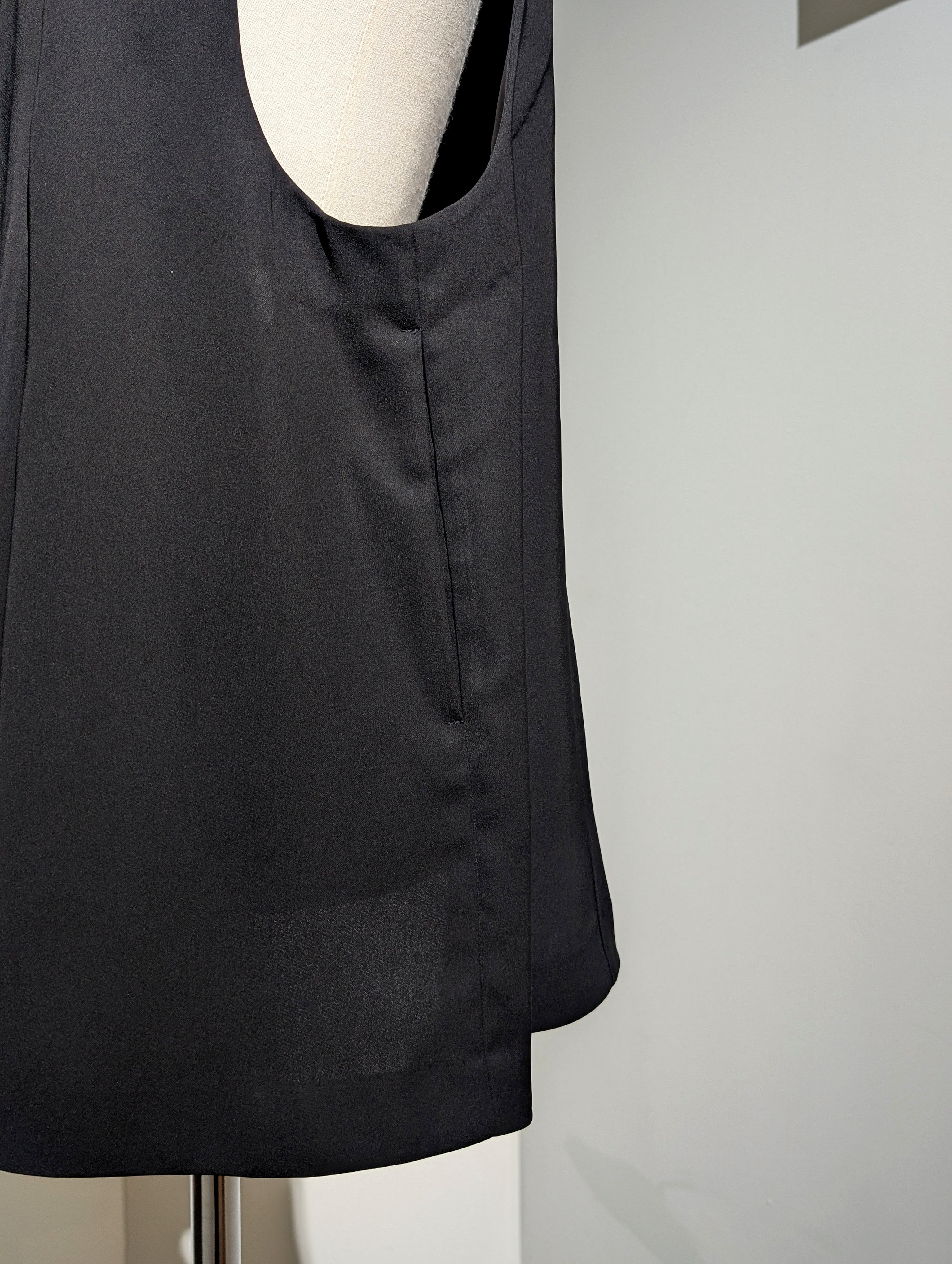 ENFOLD  FLARE VEST