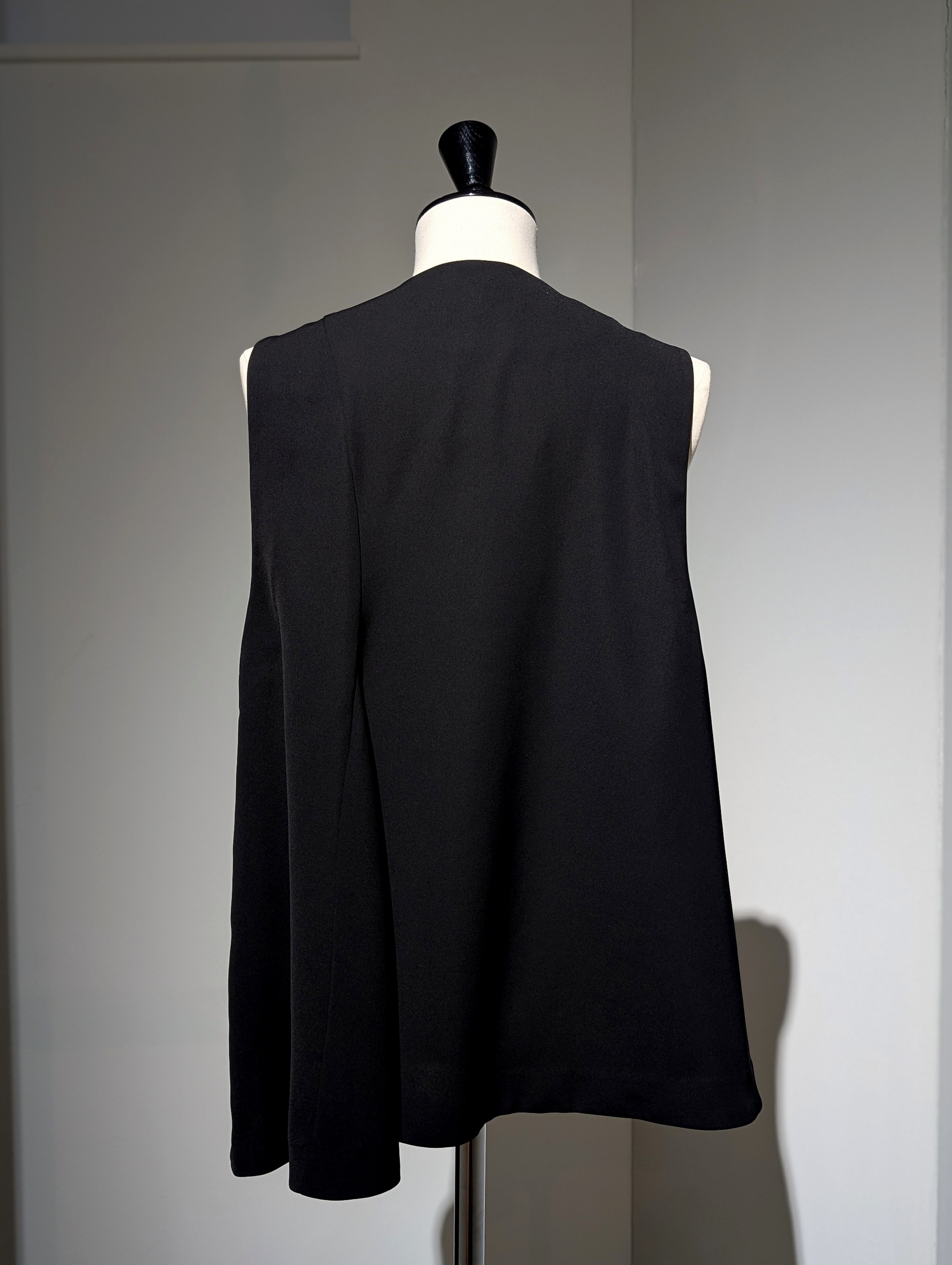 ENFOLD  FLARE VEST