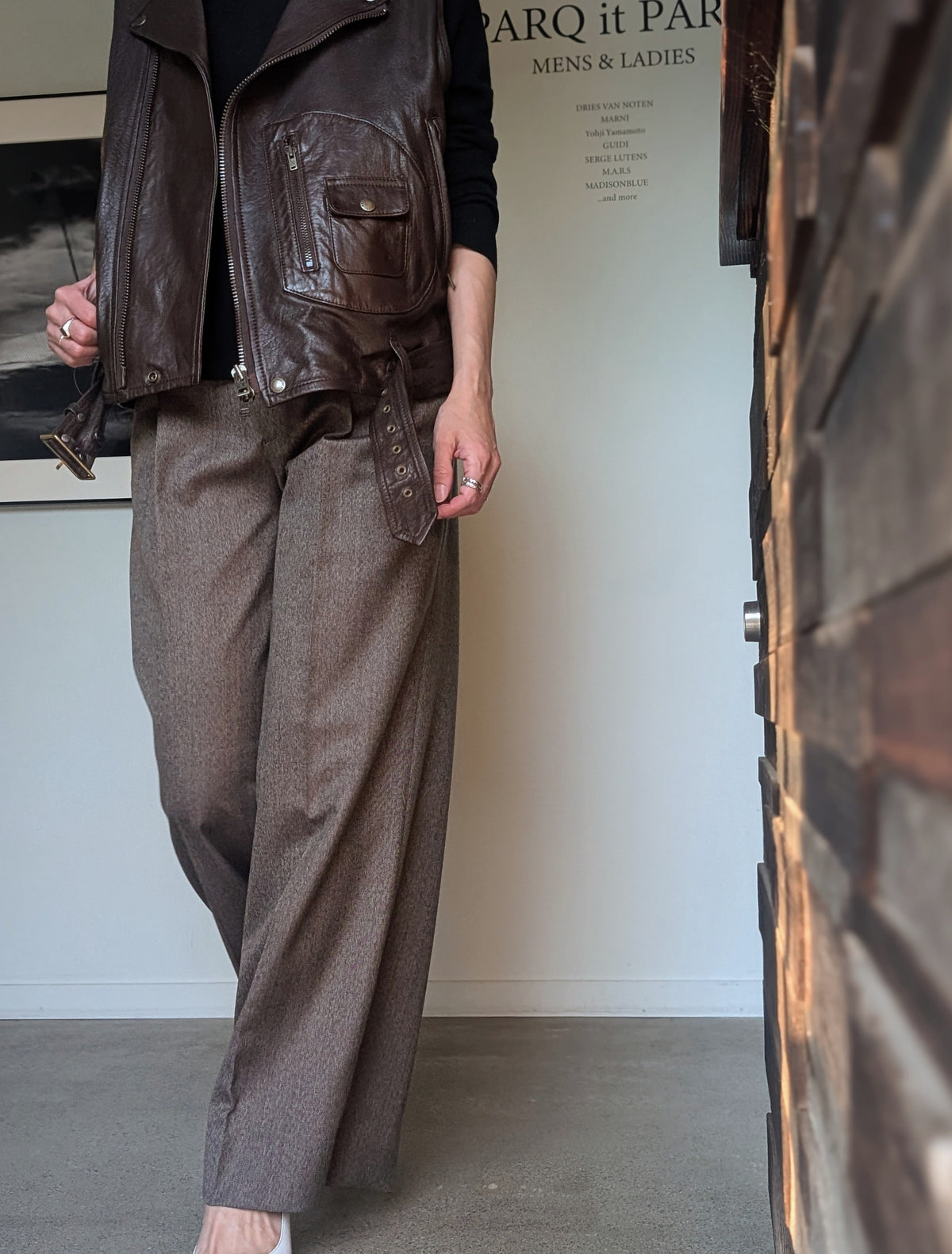 MADISONBLUE  WIDE TUCK PT HERRINGBONE