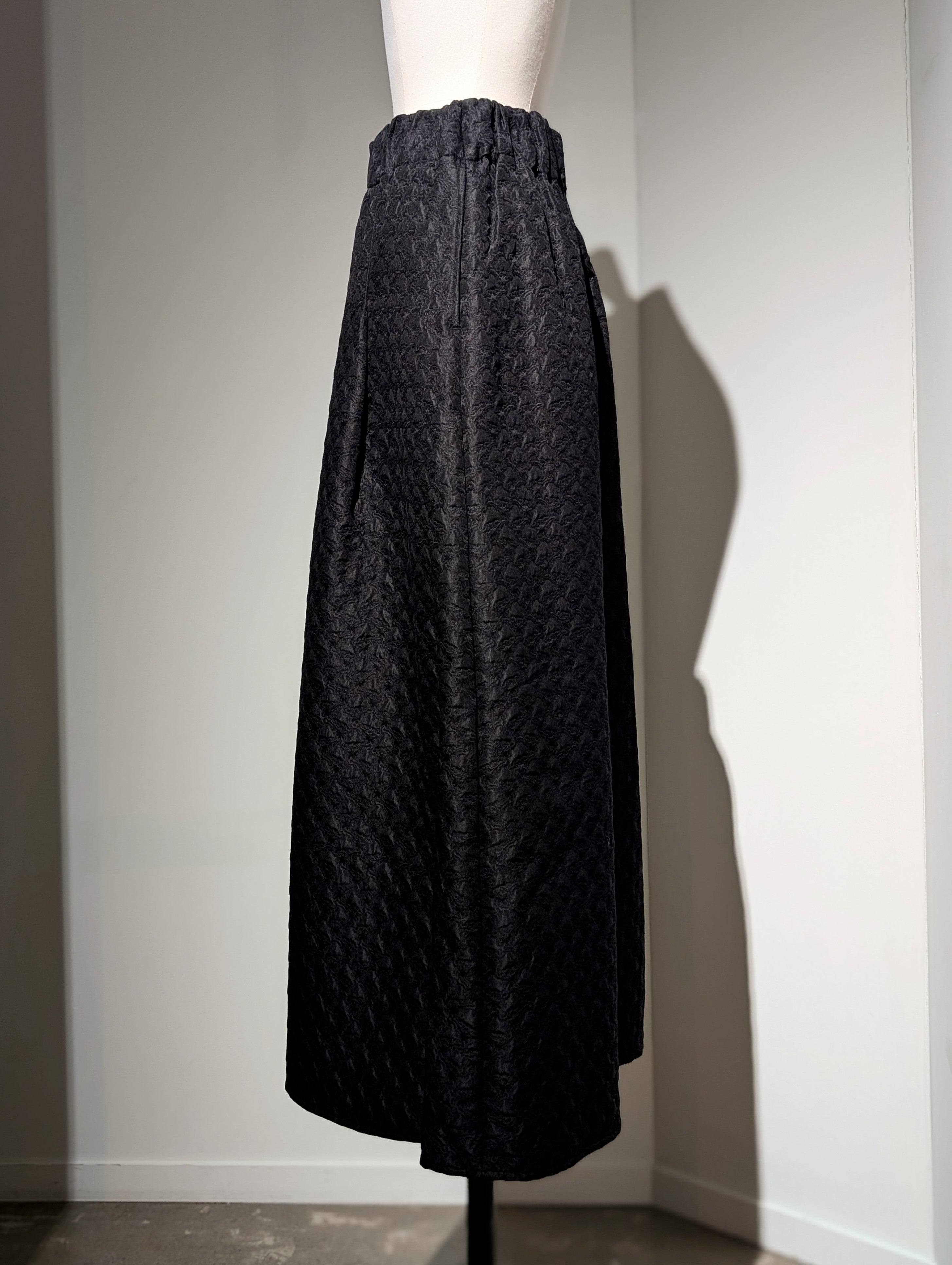 AEHRR 【Random 3-tuck draped Skirt】