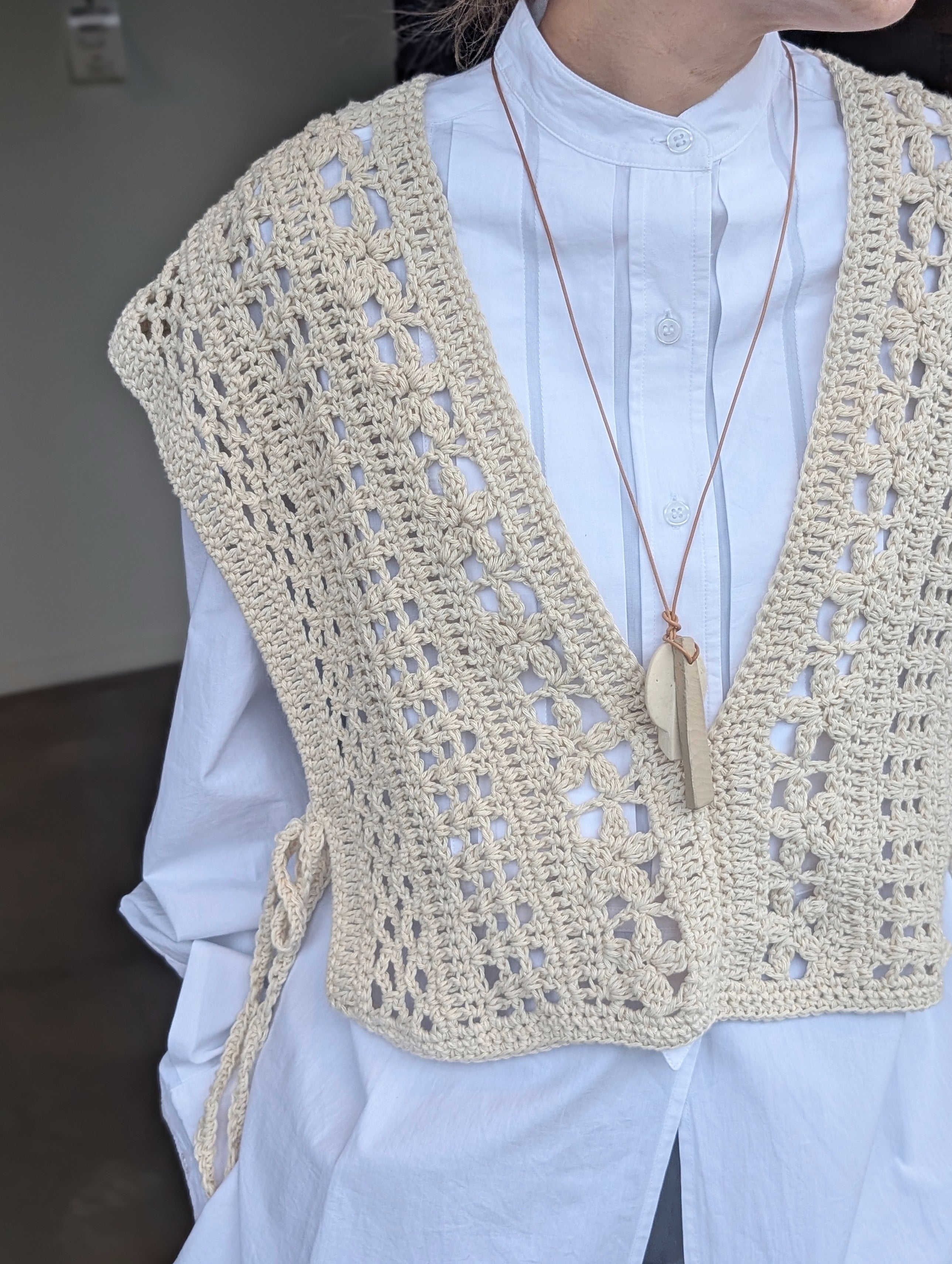 SEEALL SAW63 KN804 CROCHET V TOP