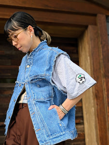 QUIITO HALF LOGO TEE