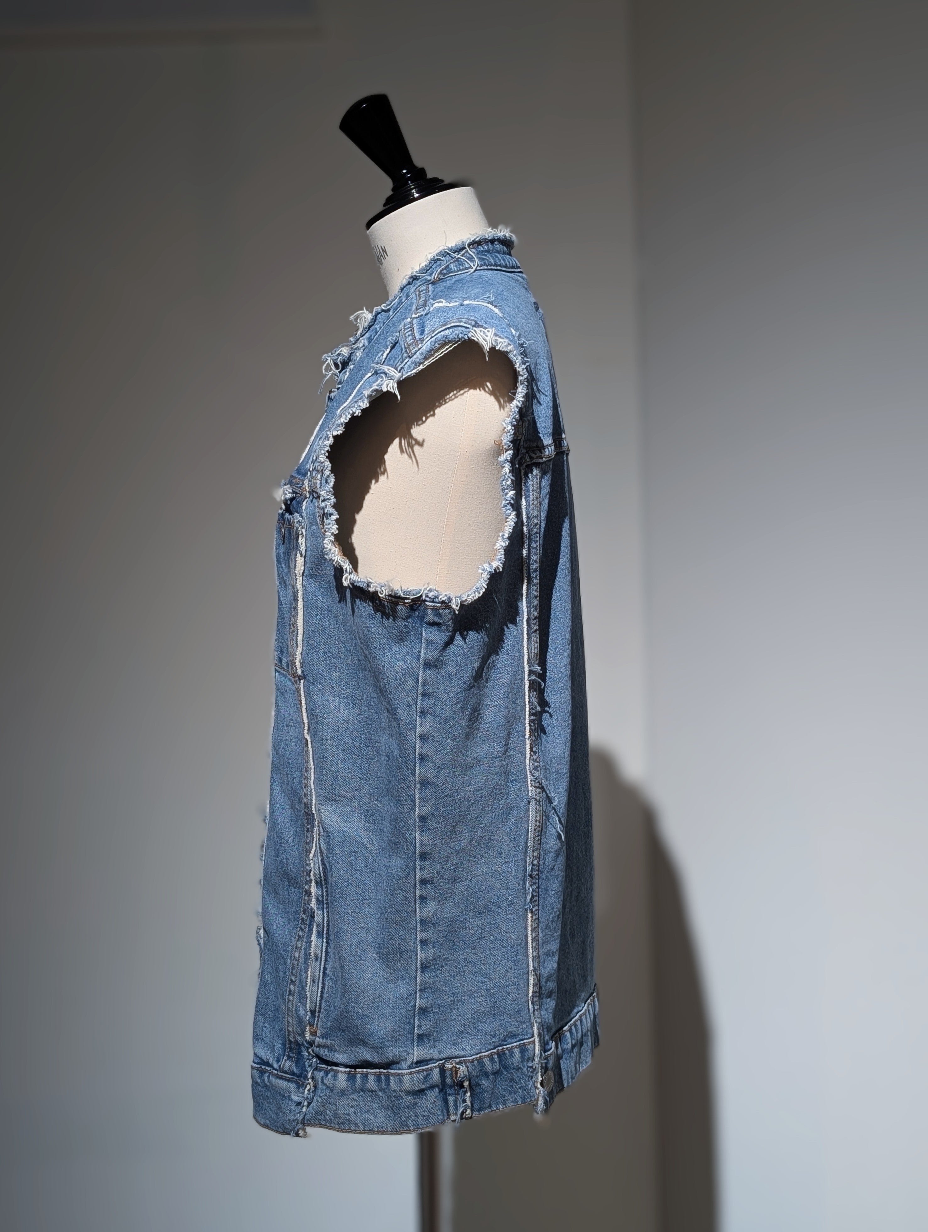 QUIITO RANDOM VEST