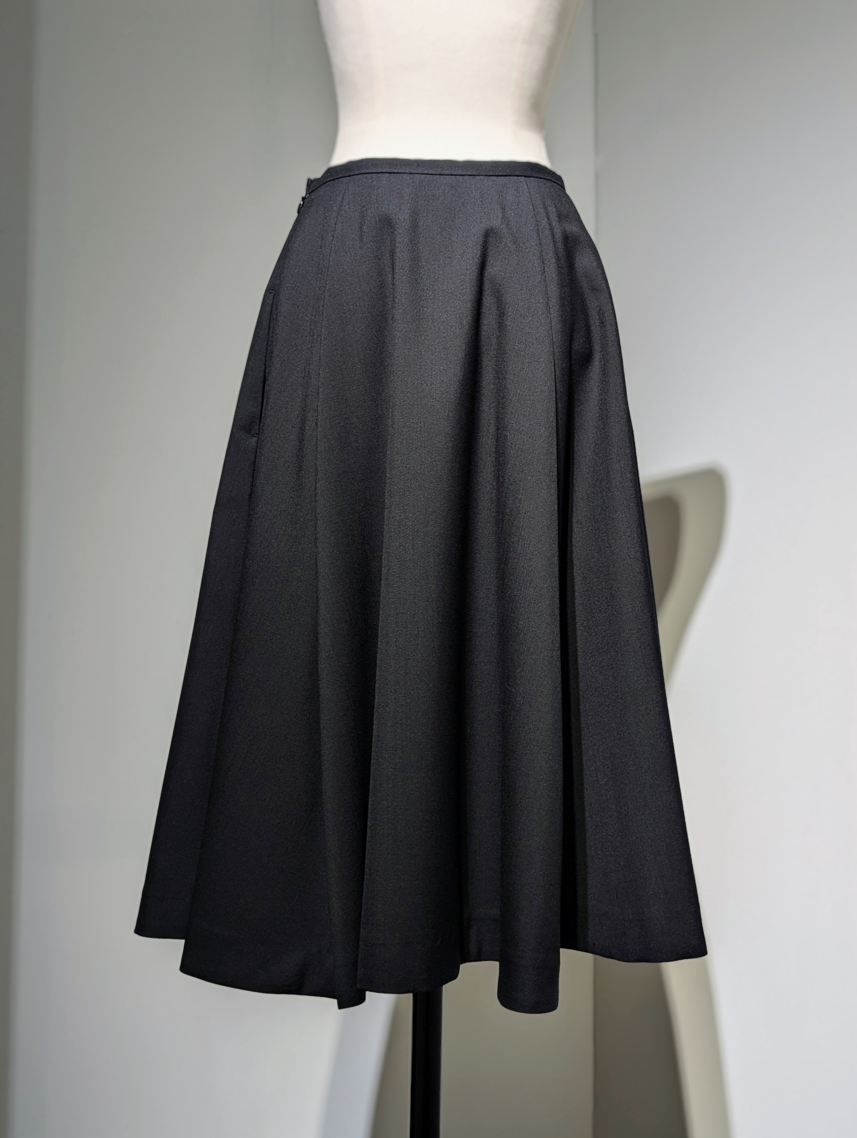MADISONBLUE  TUCKED MI-MOLLET FLARE SKIRT W TRO