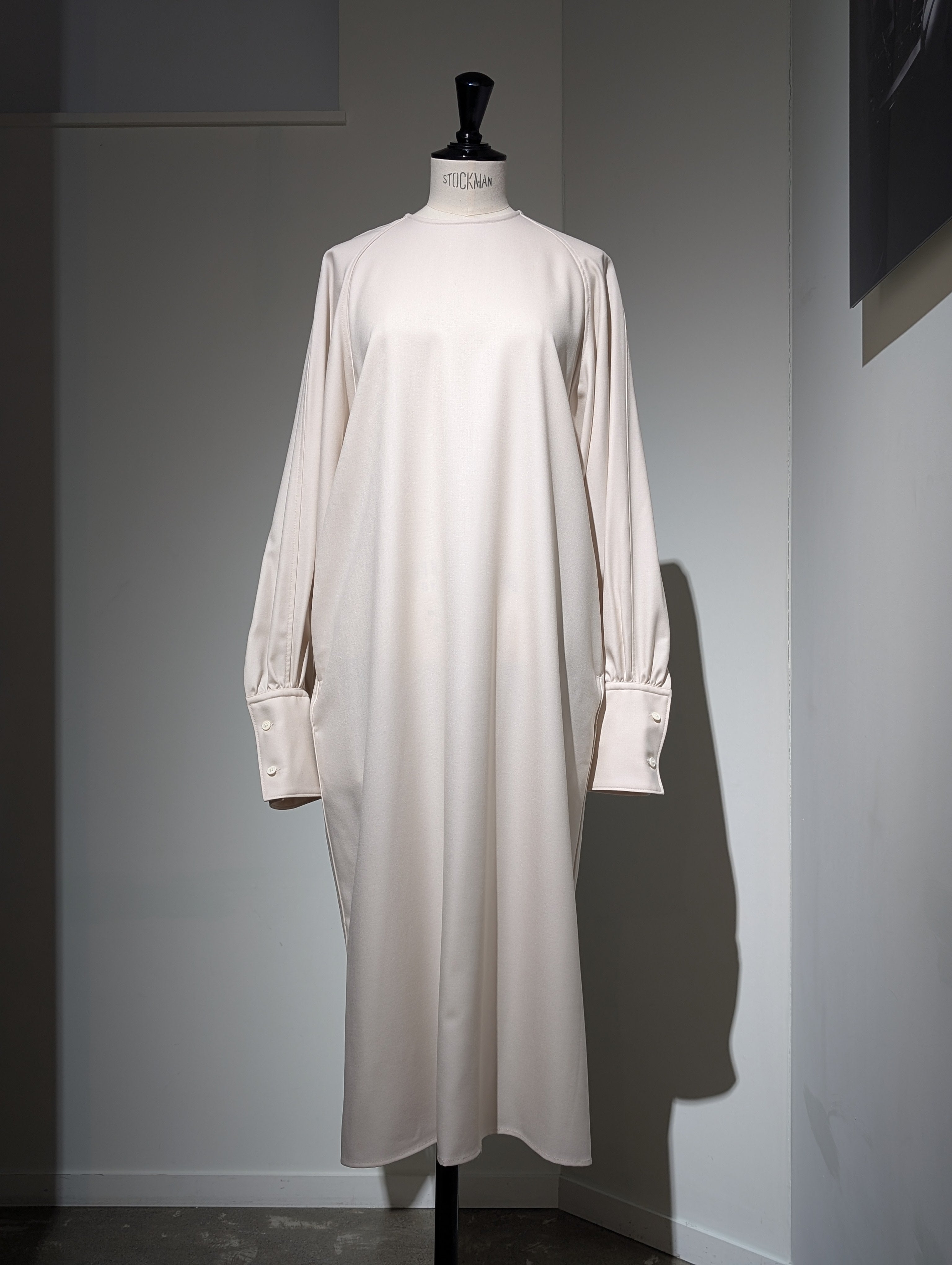 AEHRR 【Draping Yoke Raglan Sleeve C/N OP】